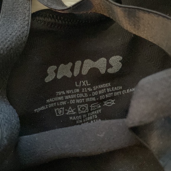 Skims Sculpting Bodysuit - Picture 6 of 7